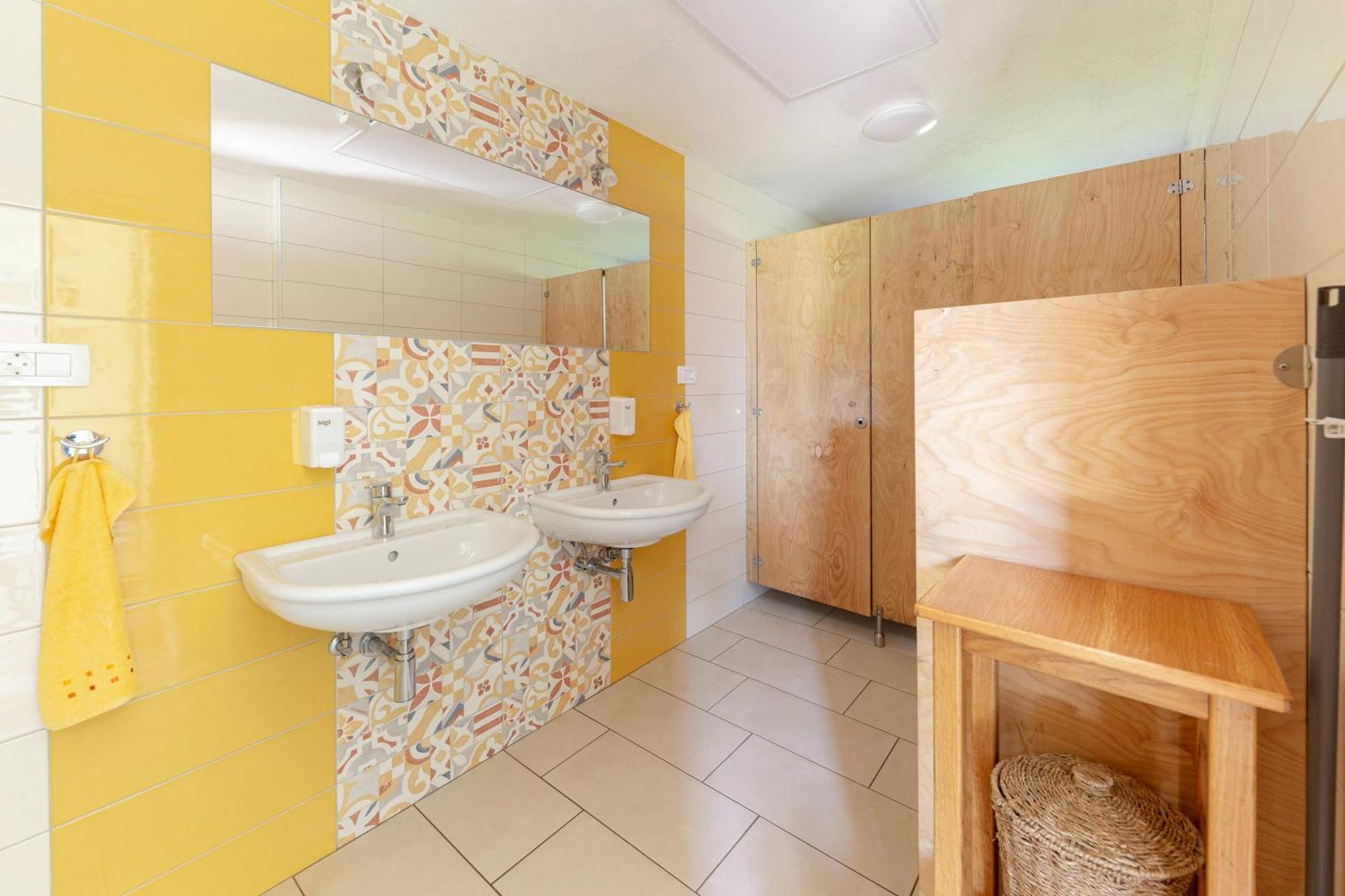 Glamping Mohorjev Grunt Hotel Preddvor Ngoại thất bức ảnh