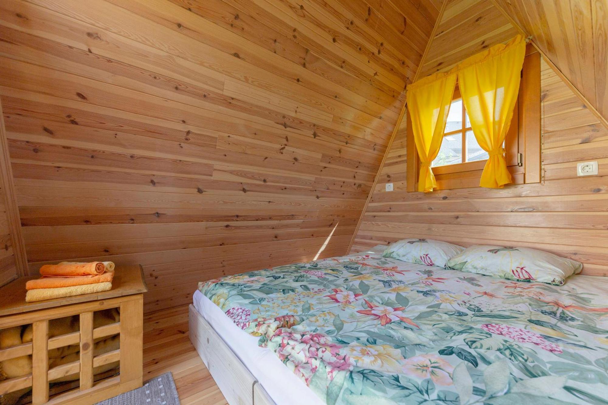 Glamping Mohorjev Grunt Hotel Preddvor Ngoại thất bức ảnh