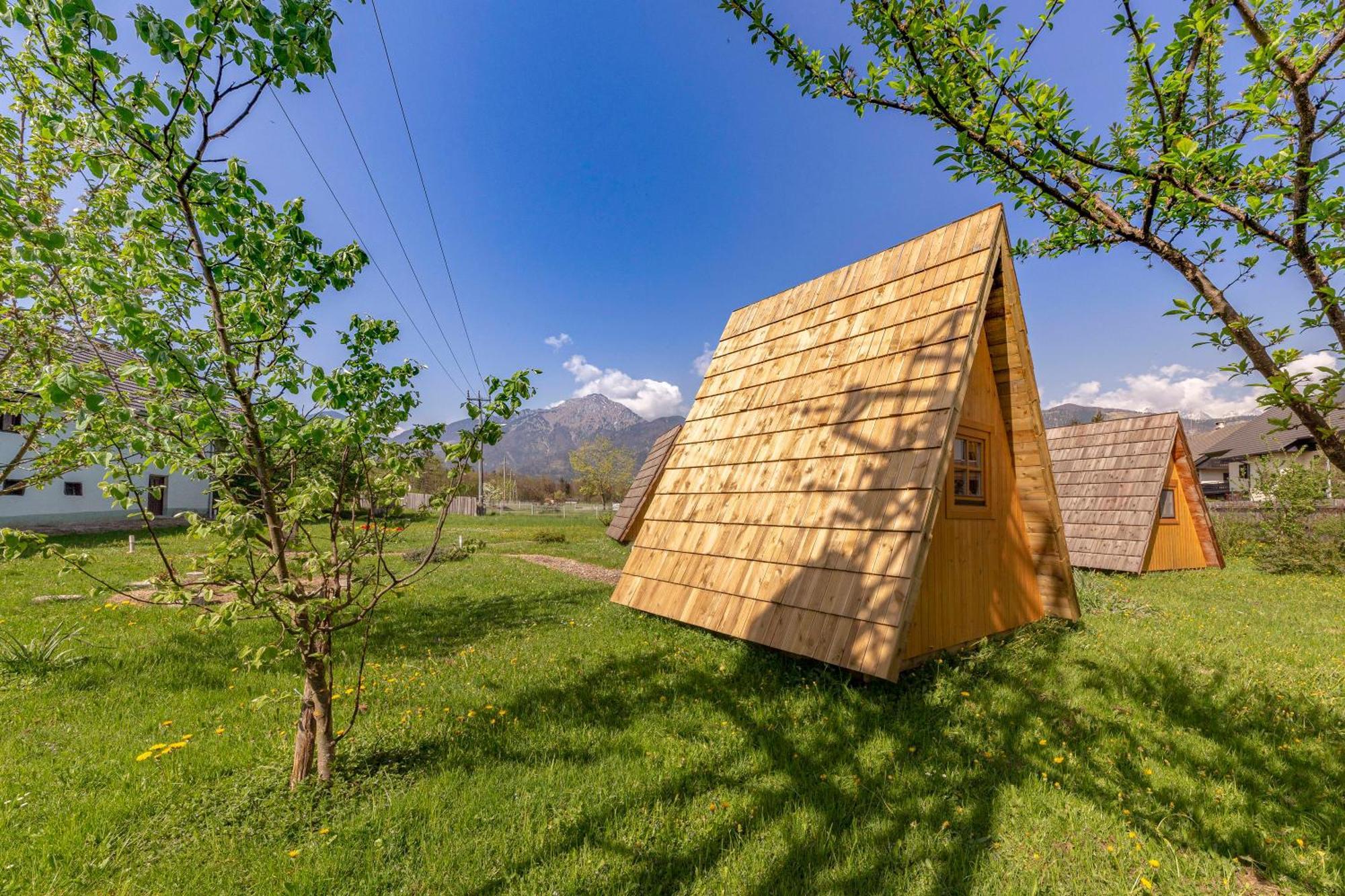 Glamping Mohorjev Grunt Hotel Preddvor Ngoại thất bức ảnh